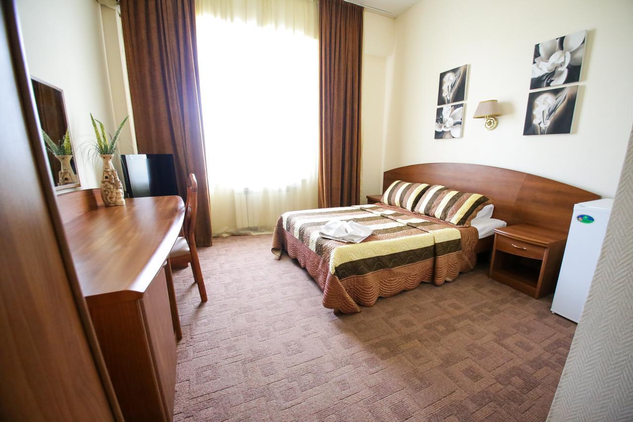 Victoria Palace Atyrau Exterior photo